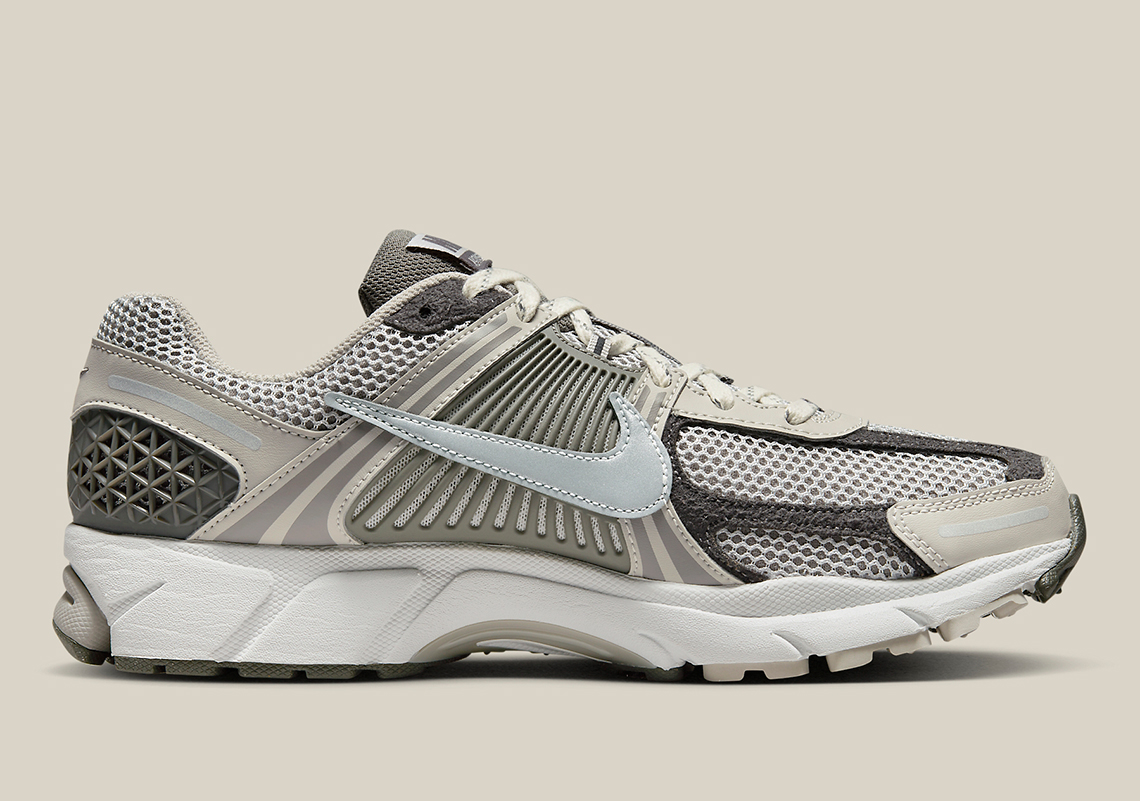 Hình ảnh mới nhất của mẫu giày sneaker Nike Zoom Vomero 5 - 3