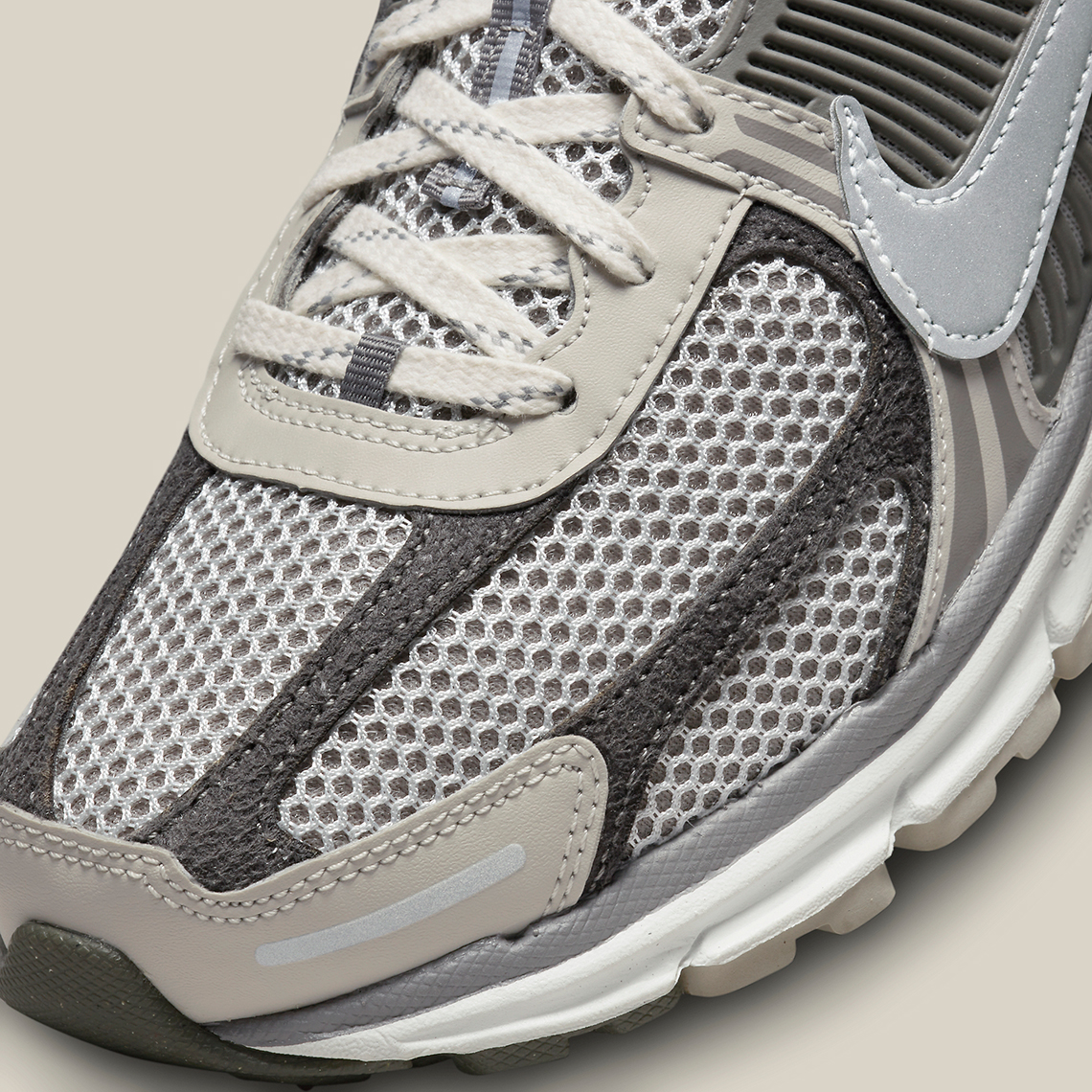 Hình ảnh mới nhất của mẫu giày sneaker Nike Zoom Vomero 5 - 7