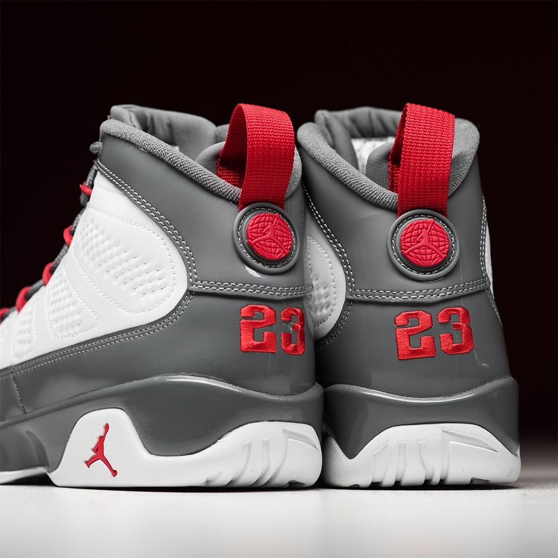 Hình ảnh mới nhất của mẫu sneaker Air Jordan 9 Fire Red - 4