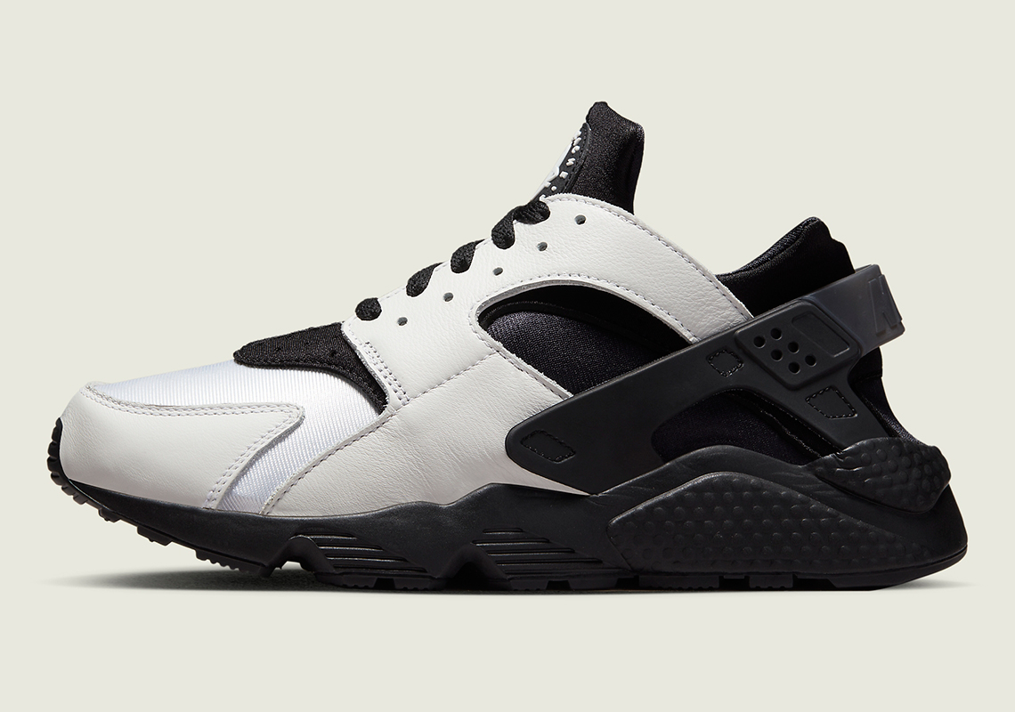 Hình ảnh mới nhất mẫu giày Nike Air Huarache White/Black - 2