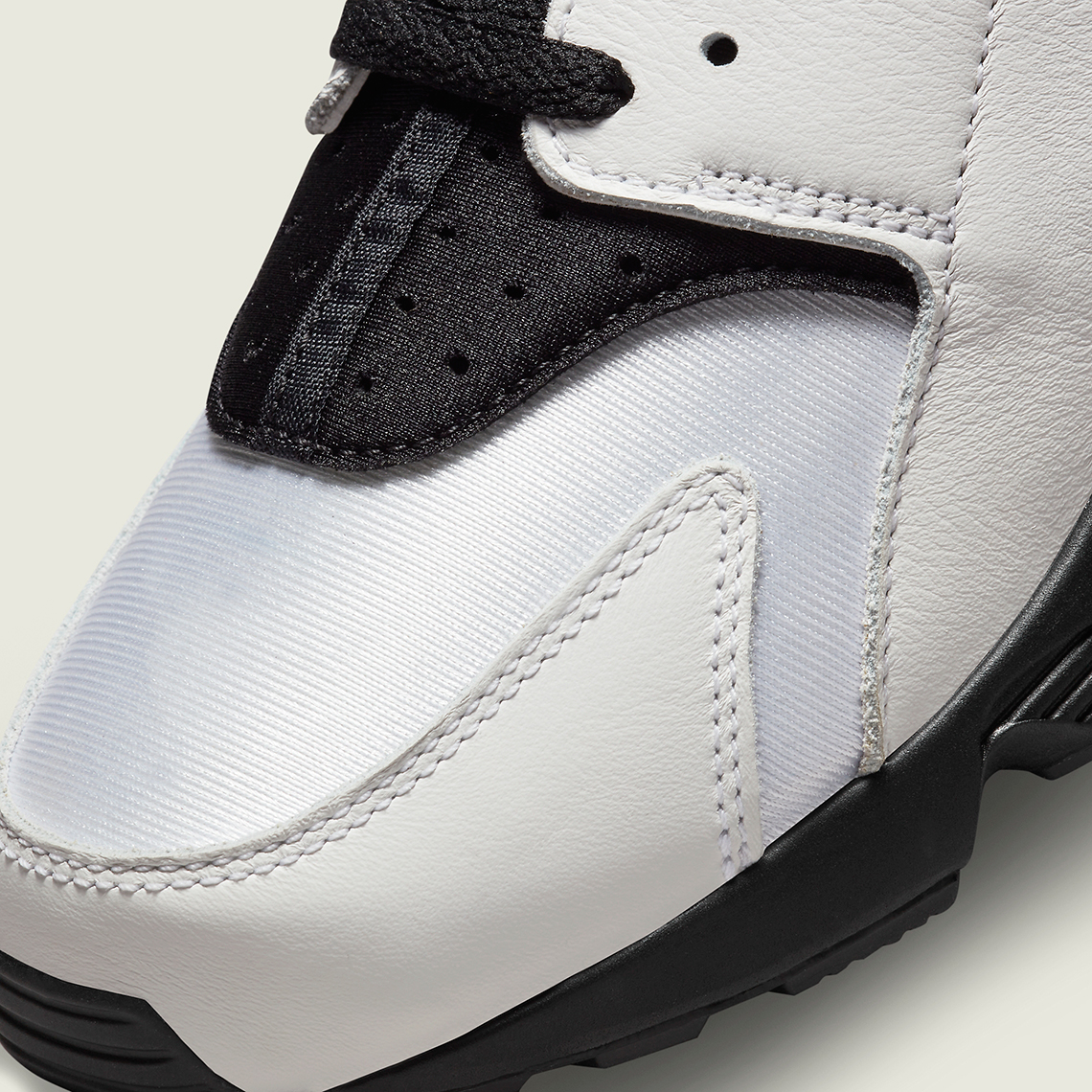 Hình ảnh mới nhất mẫu giày Nike Air Huarache White/Black - 8