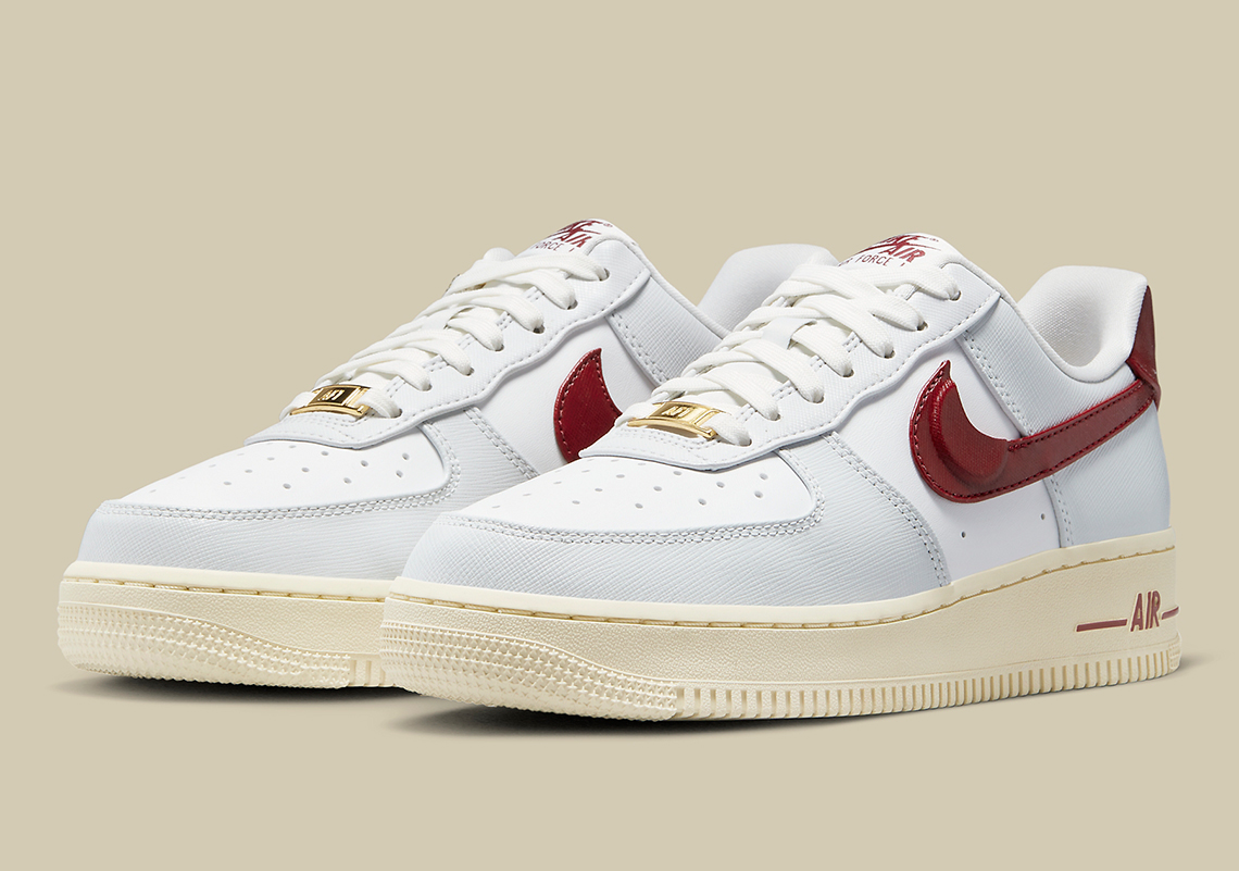 Hình ảnh mới nhất của đôi sneaker Nike Air Force 1 Swoosh Pocket - 2