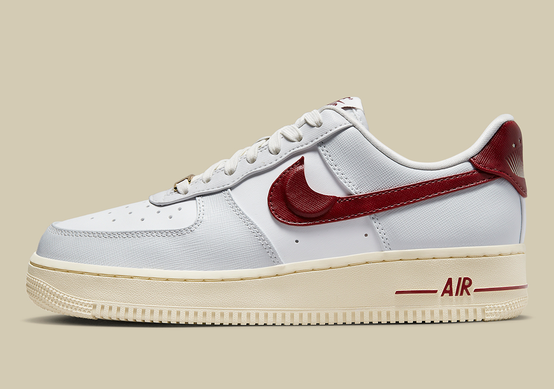 Hình ảnh mới nhất của đôi sneaker Nike Air Force 1 Swoosh Pocket - 3