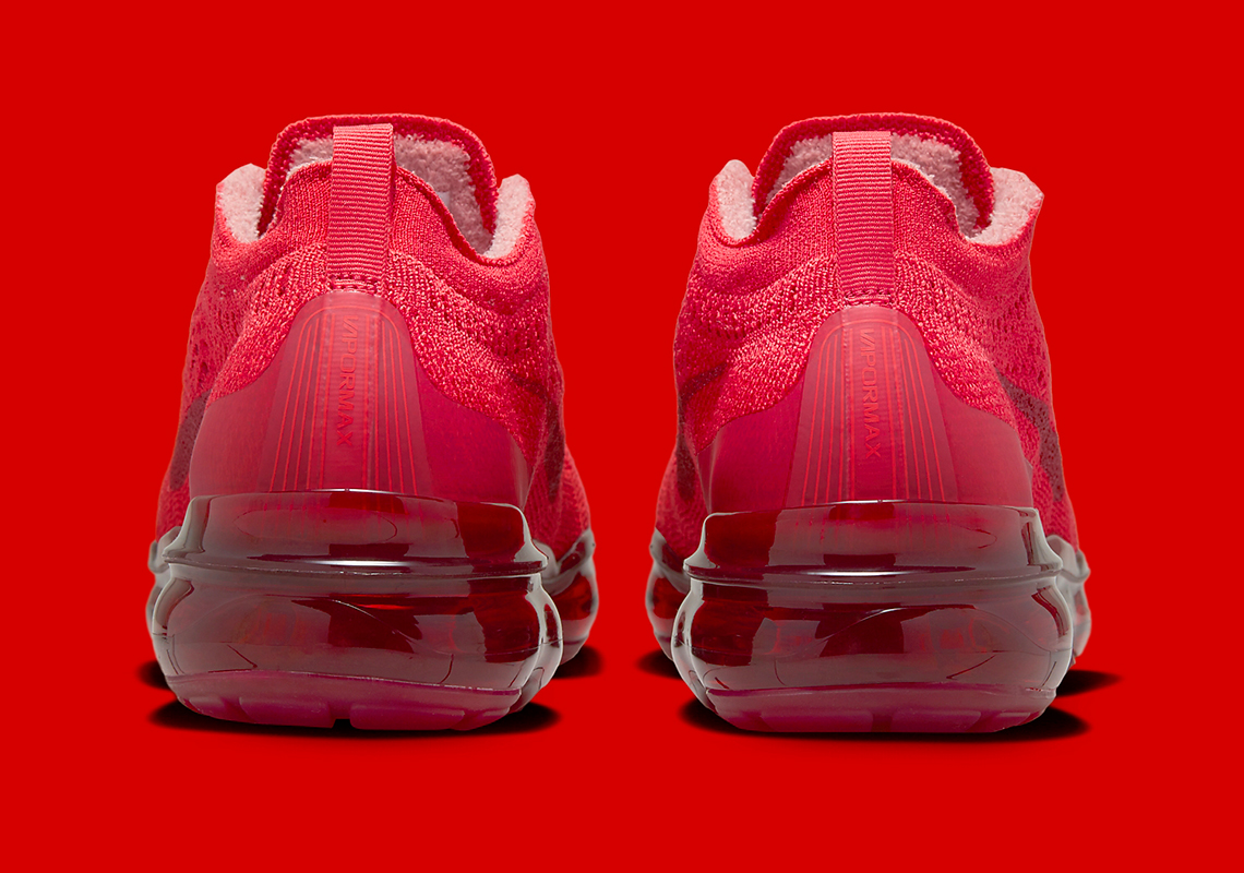 Hòa mình vào màu sắc: Nike Vapormax Flyknit 2023 'Triple Red' sẽ làm chao đảo mùa hè - 5