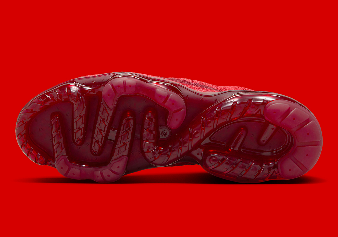 Hòa mình vào màu sắc: Nike Vapormax Flyknit 2023 'Triple Red' sẽ làm chao đảo mùa hè - 6