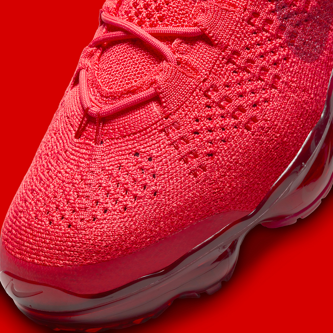 Hòa mình vào màu sắc: Nike Vapormax Flyknit 2023 'Triple Red' sẽ làm chao đảo mùa hè - 7