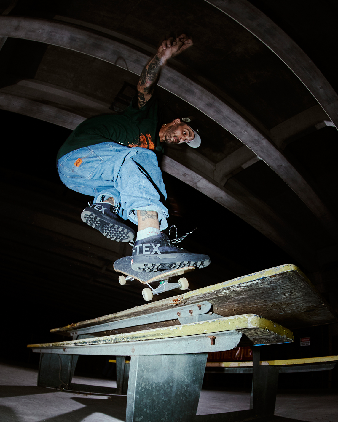 Humidity Vans Skate Half Cab Sentry GTX được thiết kế cho mọi tình huống - 6