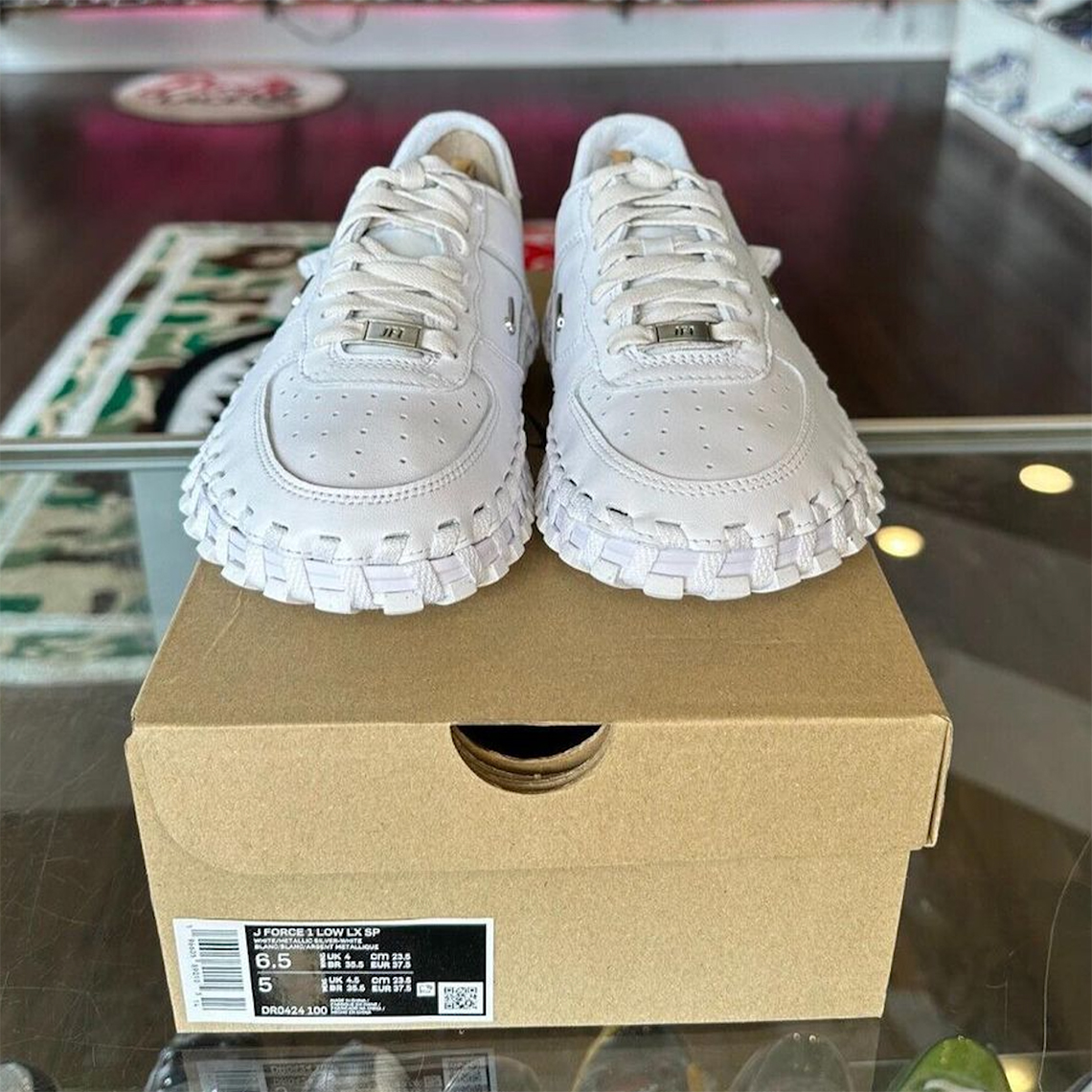 JACQUEMUS và Nike hợp tác: Giới thiệu J Force 1 Low LX SP - Sự kết hợp độc đáo của Air Force 1 và ACG Terra - 6