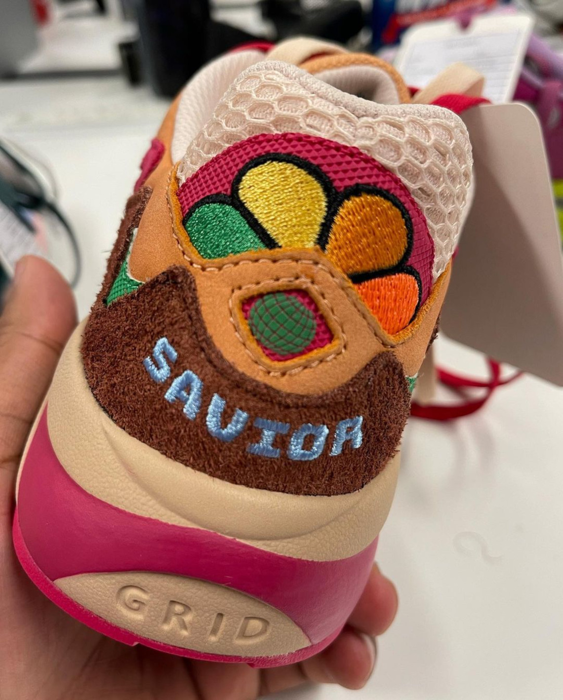 Jae Tips Teas sẽ hợp tác với Three Saucony Grid Shadow 2 cho mùa thu năm 2023 - 3