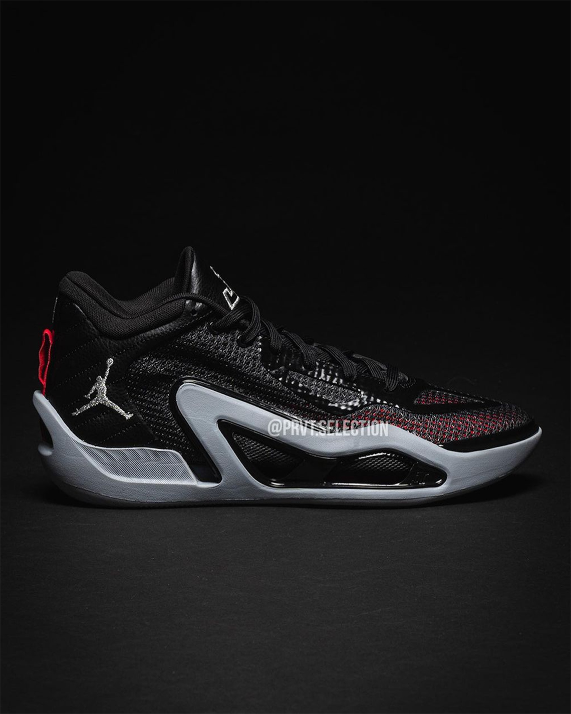  Jayson Tatum trình làng phiên bản Jordan Tatum 1 Old School - 3