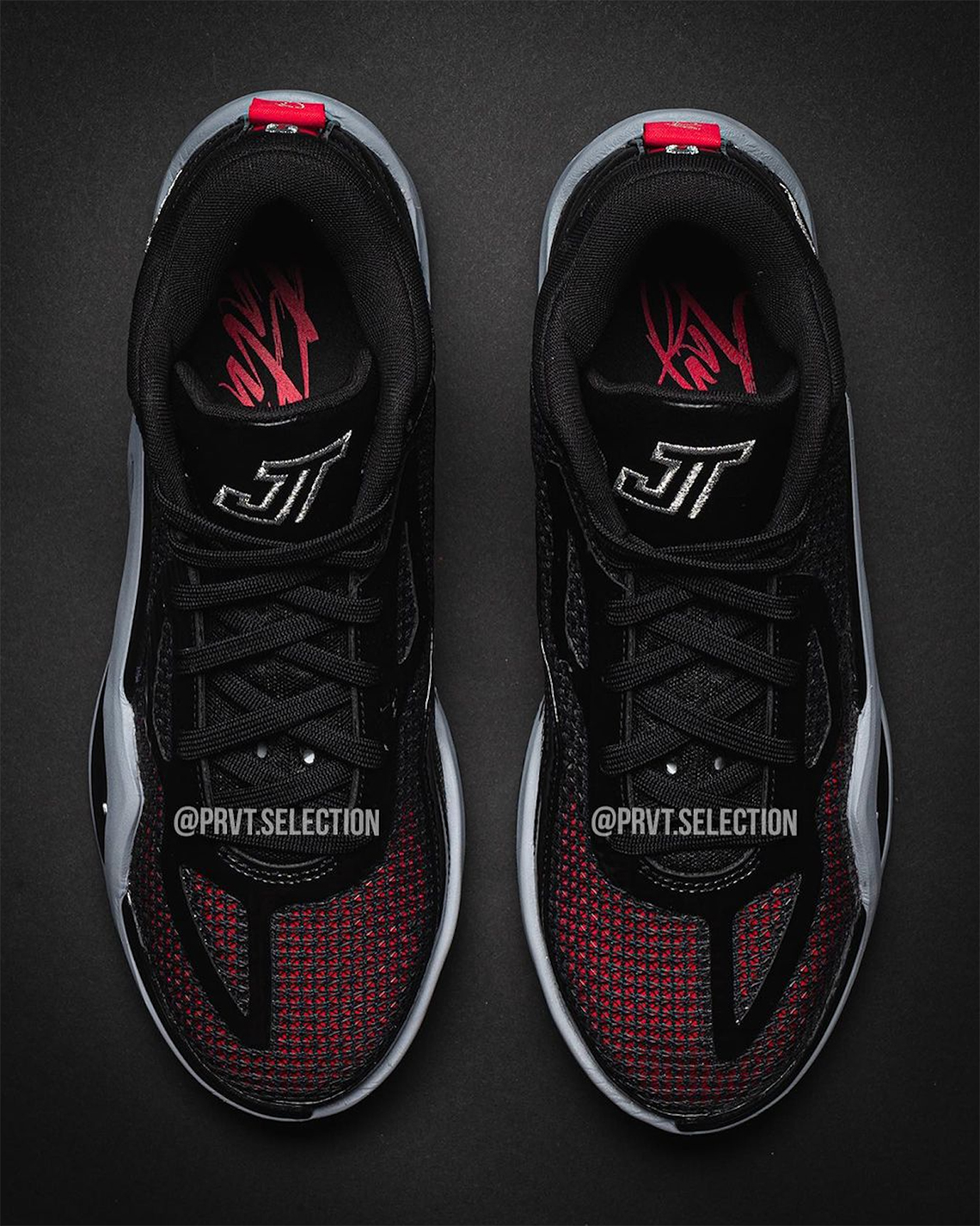  Jayson Tatum trình làng phiên bản Jordan Tatum 1 Old School - 8