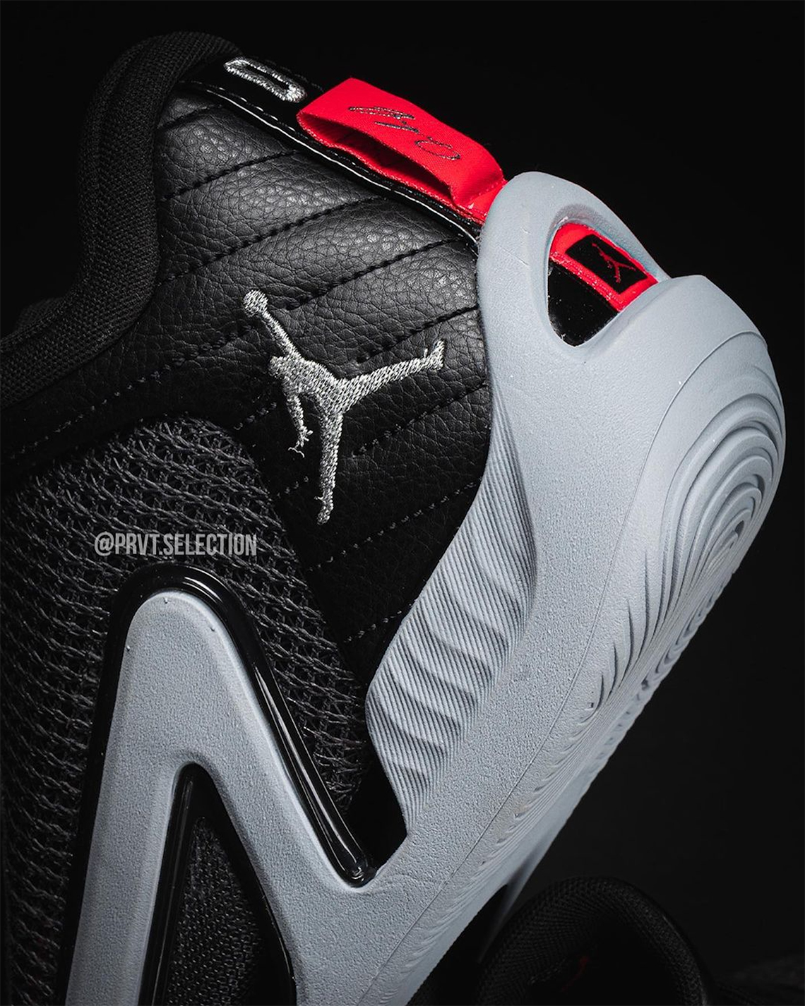  Jayson Tatum trình làng phiên bản Jordan Tatum 1 Old School - 9