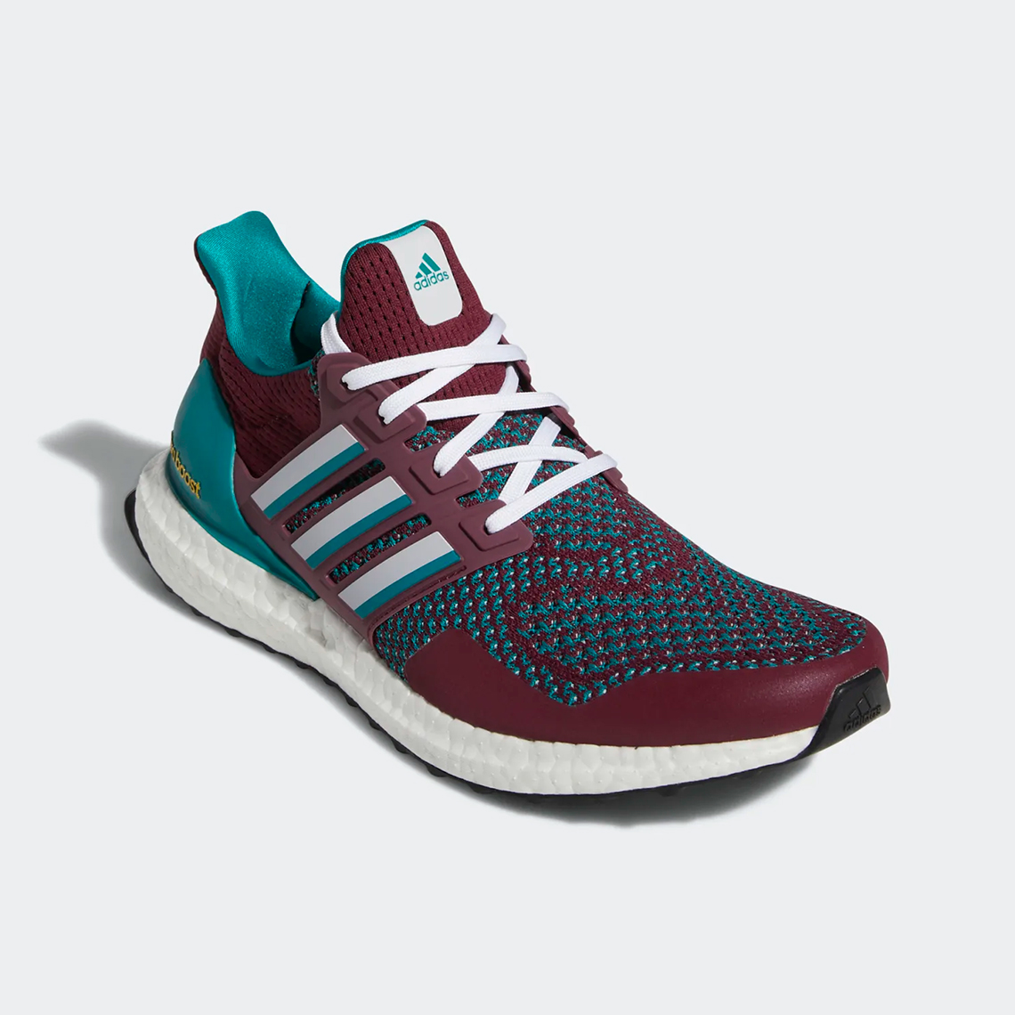 Jesse Hall nhận được adidas ultraboost của riêng mình từ gói Mighty Ducks - 2