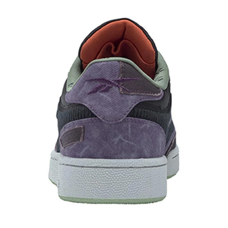 Joker có mẫu sneaker Reebok Club C của riêng mình. - 4