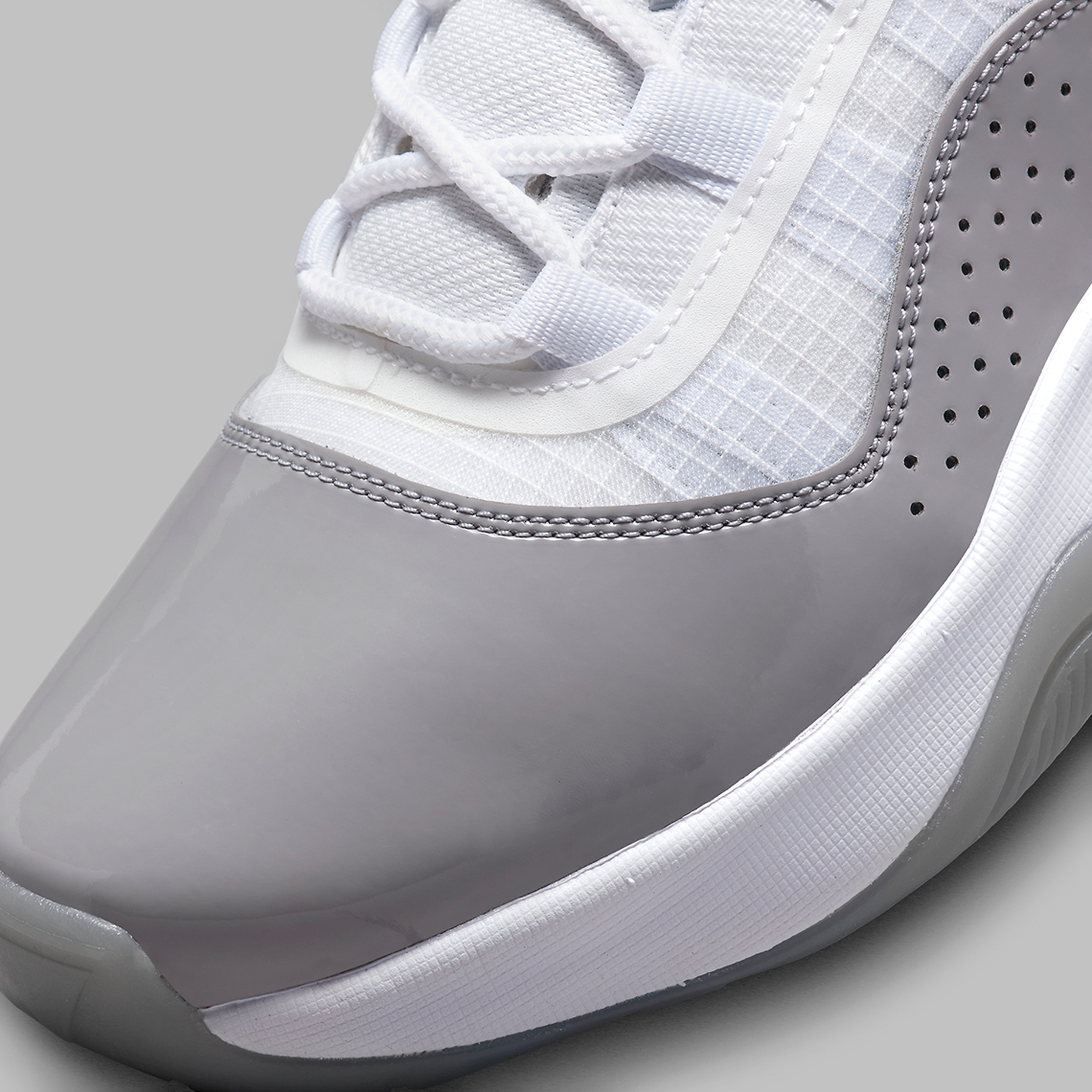 Jordan 11 Low của Nike có các phối màu tương tự các phiên bản Cement Grey trước đó - 8