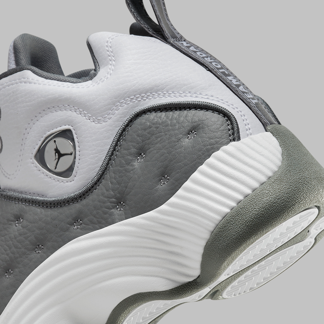 Jordan Jumpman Team II 'Cool Grey' - Màu xám lạnh lùng trên đôi giày hybrid - 7