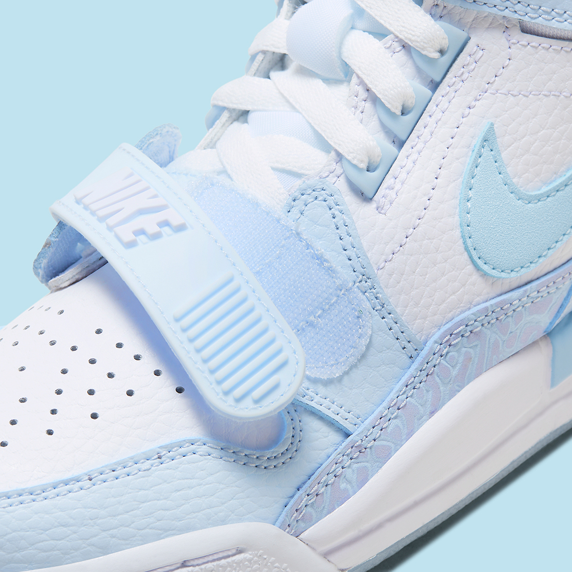 Jordan Legacy 312 White/Arctic Blue: Phối màu độc đáo dành cho mùa đông, giá chỉ 100 USD! - 8