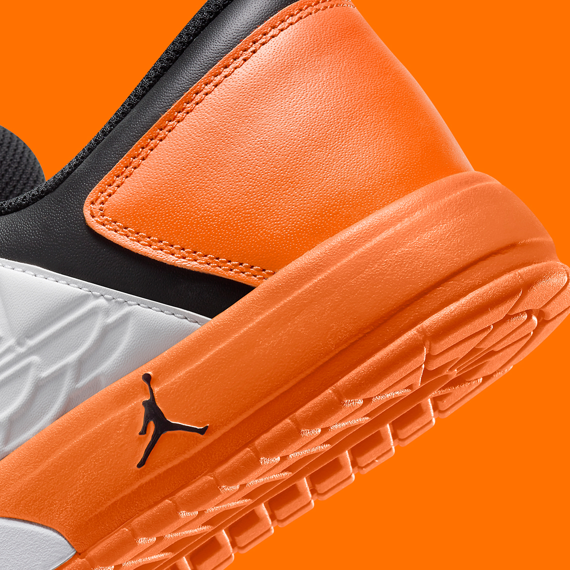 Jordan Nu Retro 1: Sự Trở Lại Đầy Ấn Tượng với Phối Màu Shattered Backboard - 5