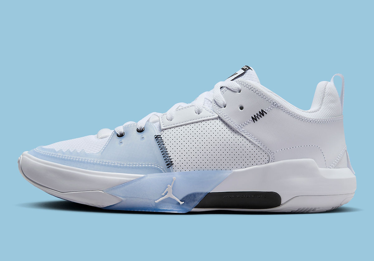 Jordan One Take 5 'Blue Tint': Màu Sắc Mới Lạ Cho Người Đam Mê Bóng Rổ - 2