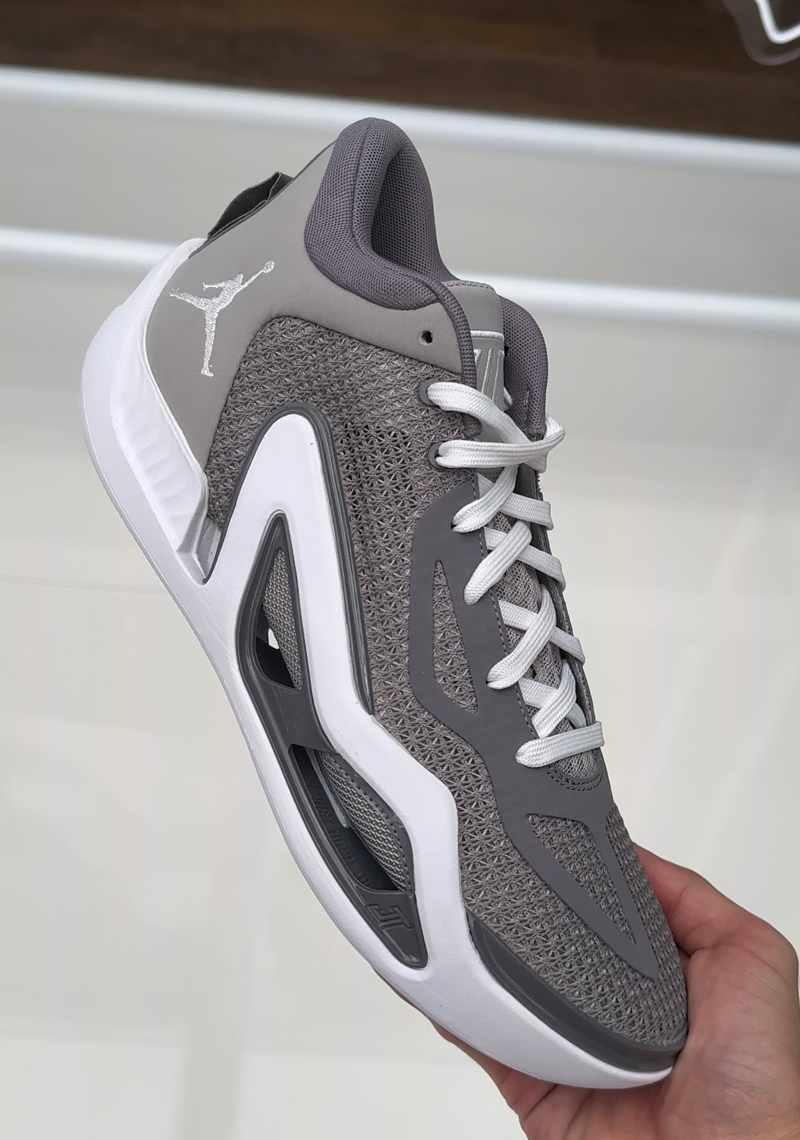 Jordan Tatum 1 Cool Grey: Sự kết hợp đặc biệt từ hình mẫu Air Jordan kinh điển và chất riêng của Jayson Tatum - 5