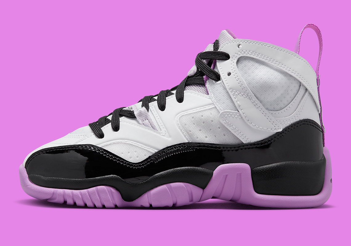 Jordan Two tham gia vào làn sóng điểm nhấn vừa đủ nho - 2