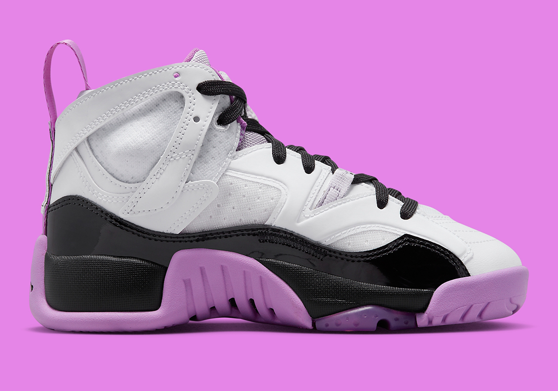 Jordan Two tham gia vào làn sóng điểm nhấn vừa đủ nho - 3