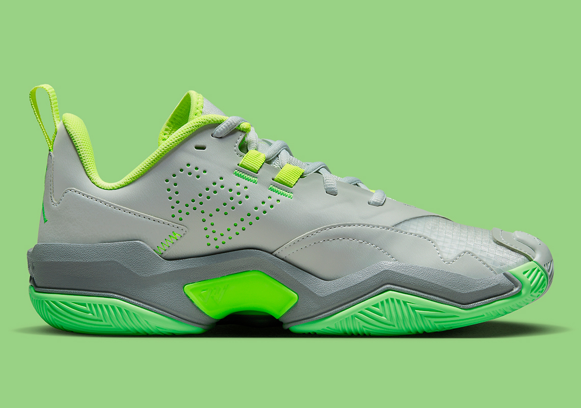 Jordan Westbrook One Take 4: Phiên bản mới với gam màu xám và neon xanh - 3