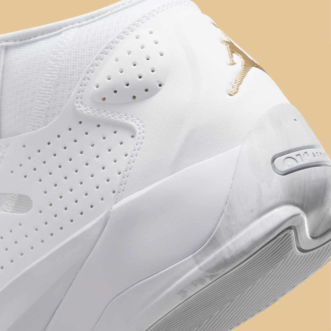 Jordan Zion 2 màu White và Metallic Gold - 7