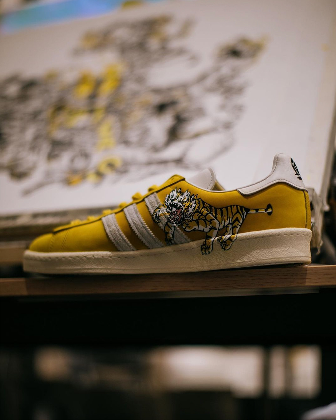 Kasina hợp tác với họa sĩ Kim Jung Gi để tạo nên đôi giày adidas Campus đầy nghệ thuật - 2