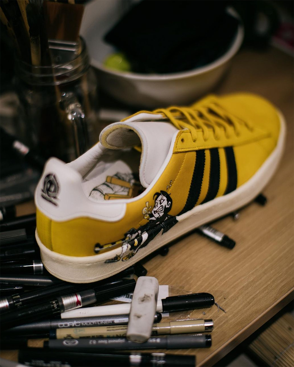 Kasina hợp tác với họa sĩ Kim Jung Gi để tạo nên đôi giày adidas Campus đầy nghệ thuật - 3