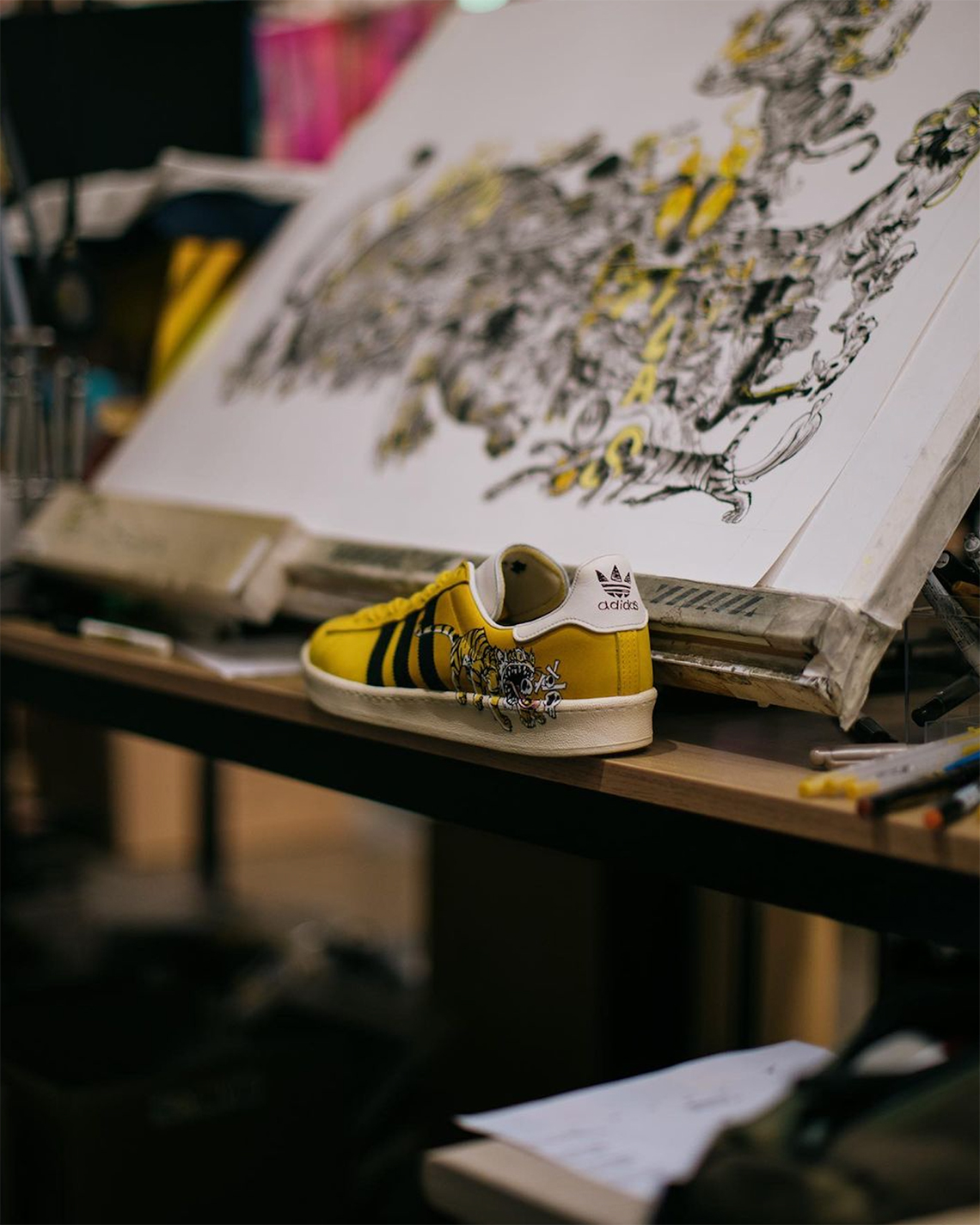 Kasina hợp tác với họa sĩ Kim Jung Gi để tạo nên đôi giày adidas Campus đầy nghệ thuật - 6