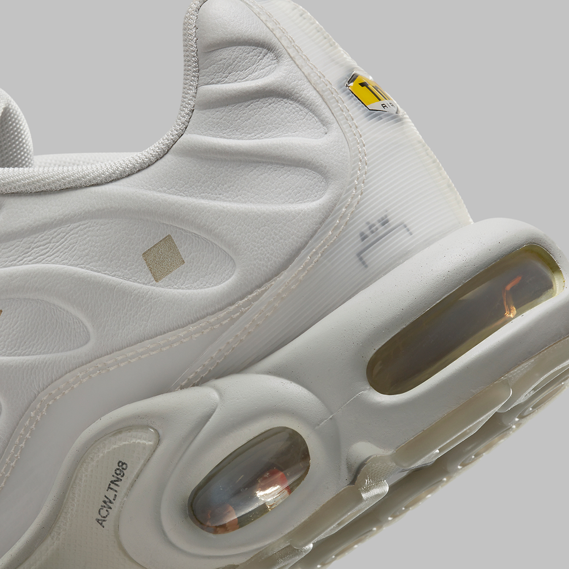 Kết hợp giữa A-COLD-WALL* và Nike: Phiên bản mới của Nike Air Max Plus mang phong cách hiện đại - 15