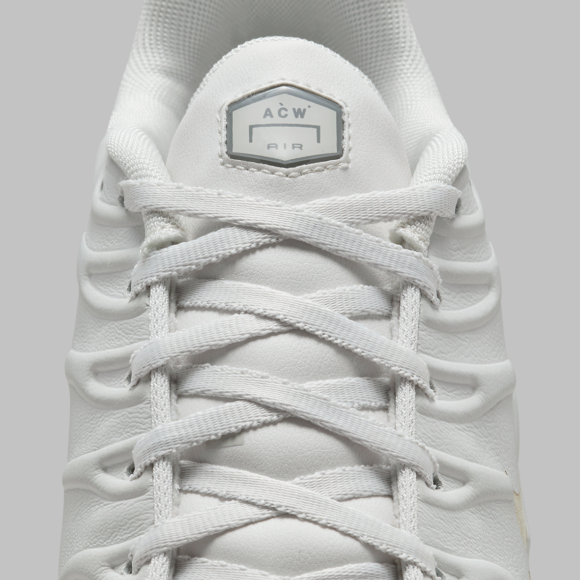 Kết hợp giữa A-COLD-WALL* và Nike: Phiên bản mới của Nike Air Max Plus mang phong cách hiện đại - 17