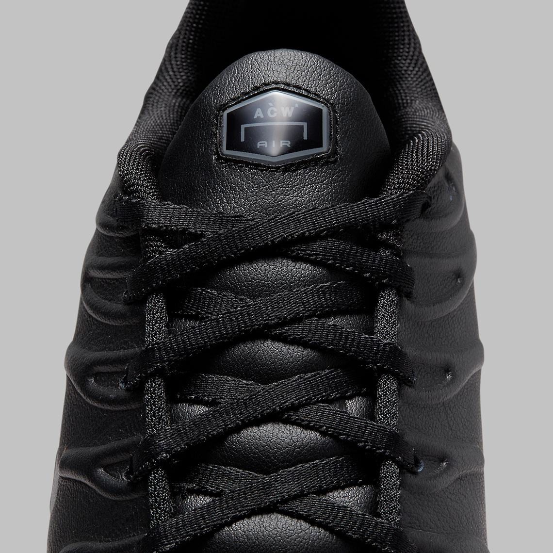 Kết hợp giữa A-COLD-WALL* và Nike: Phiên bản mới của Nike Air Max Plus mang phong cách hiện đại - 18
