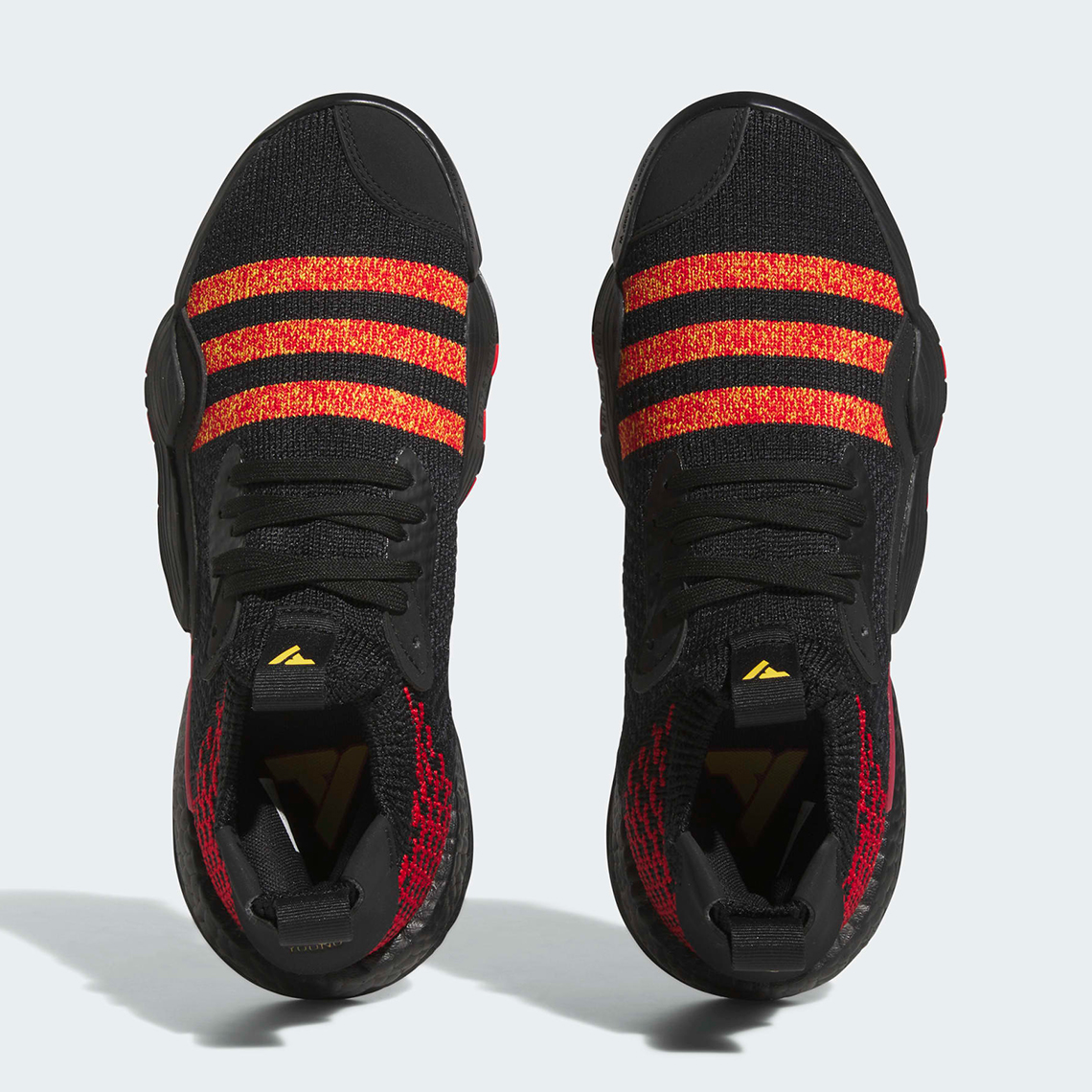 Kết nối Bold Gold và Better Scarlet với giày adidas Trae Young 2 cho A - 5