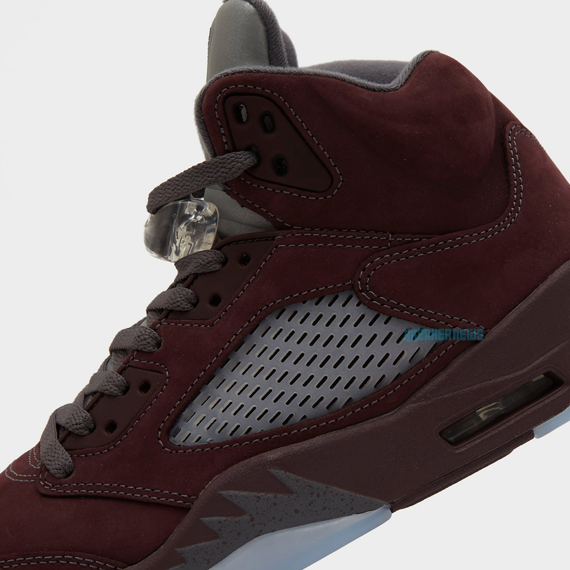 Lần đầu tiên được nhìn thấy chiếc Air Jordan 5 phiên bản Burgundy - 6