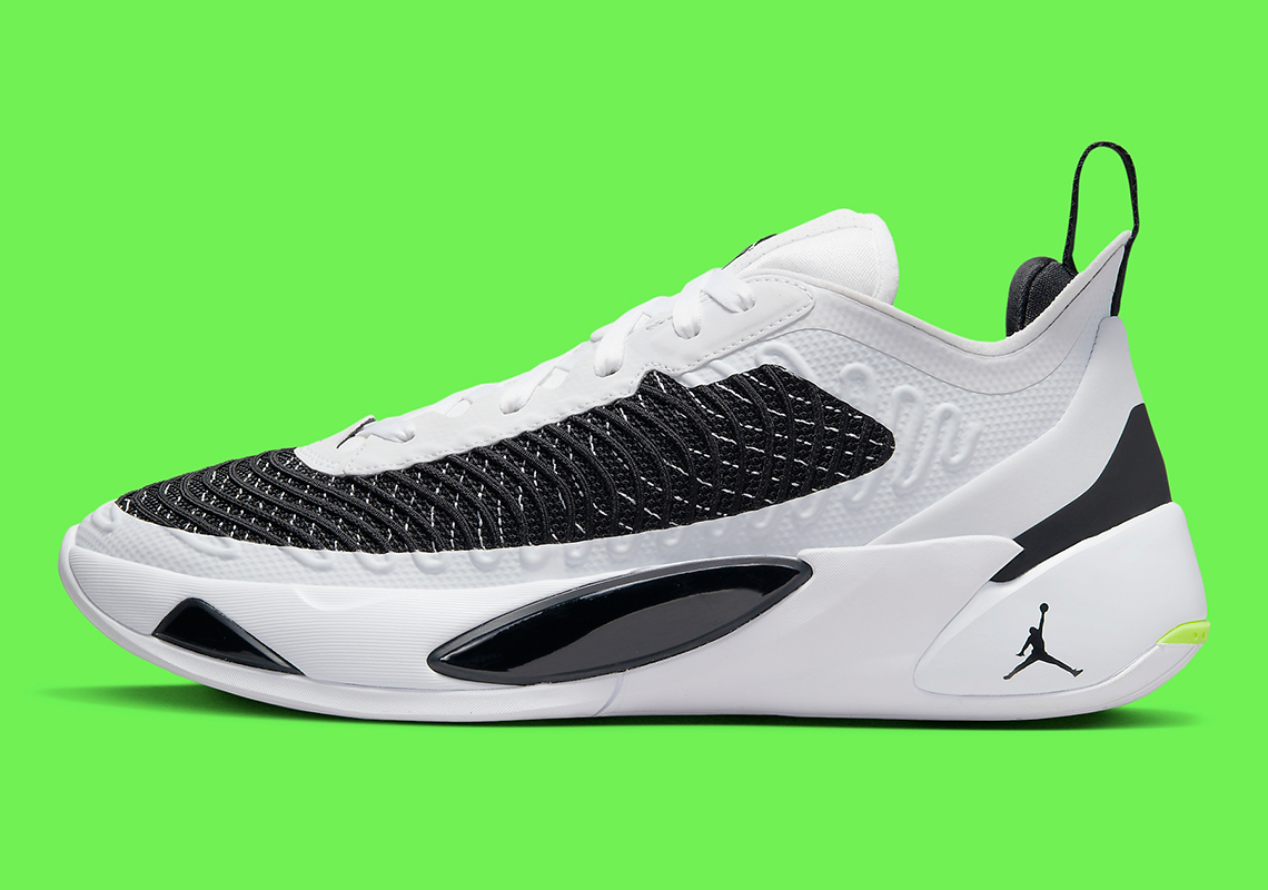 Lộ diện hình ảnh của đôi giày sneaker Jordan Luka 1 Reverse Orca - 3