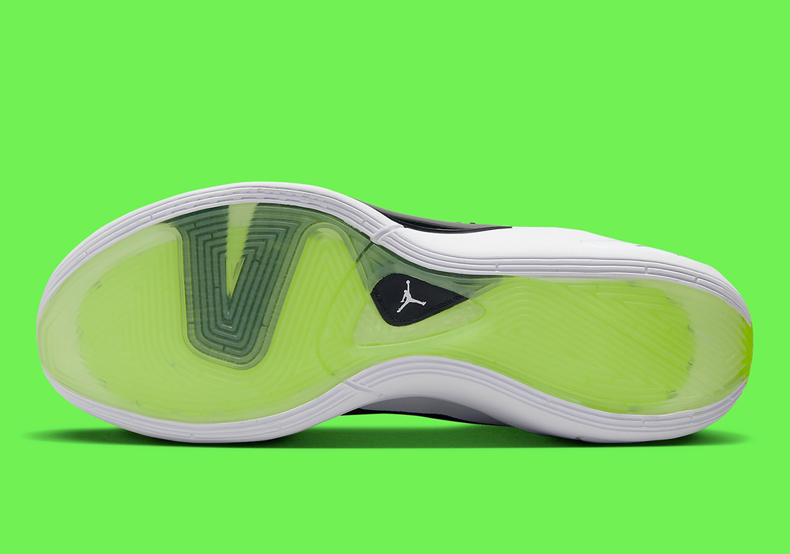 Lộ diện hình ảnh của đôi giày sneaker Jordan Luka 1 Reverse Orca - 6