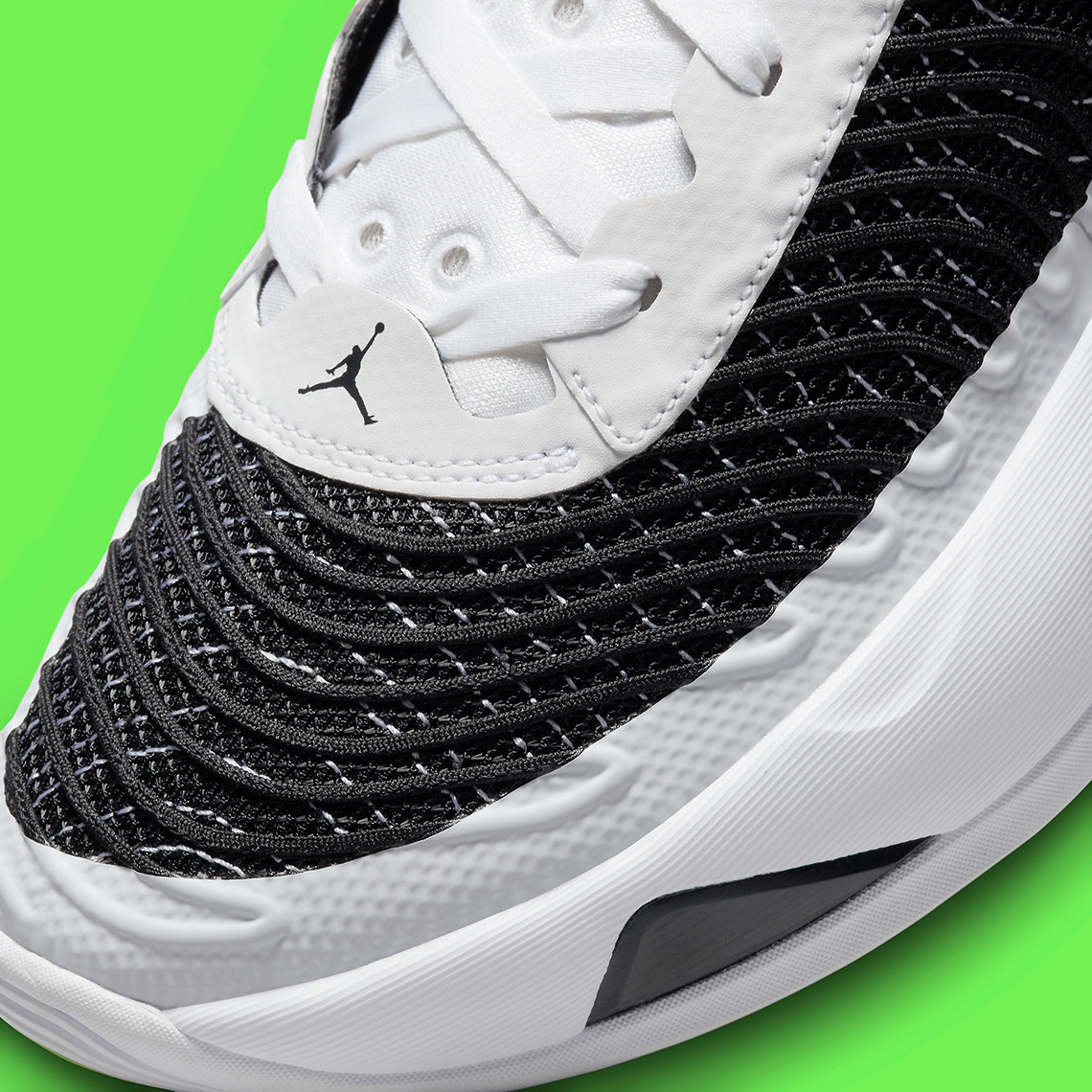 Lộ diện hình ảnh của đôi giày sneaker Jordan Luka 1 Reverse Orca - 7