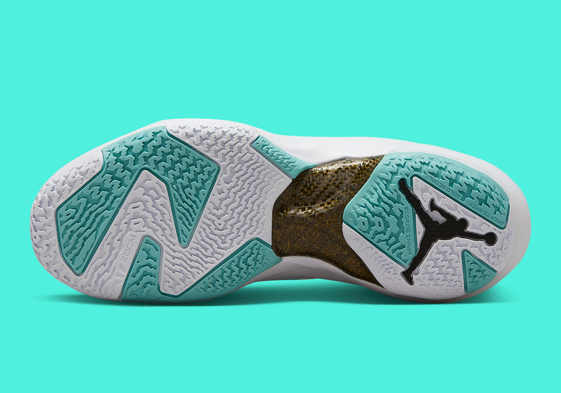 Lộ diện hình ảnh của mẫu giày Nike Air Jordan 37 Guo Ailun - 5