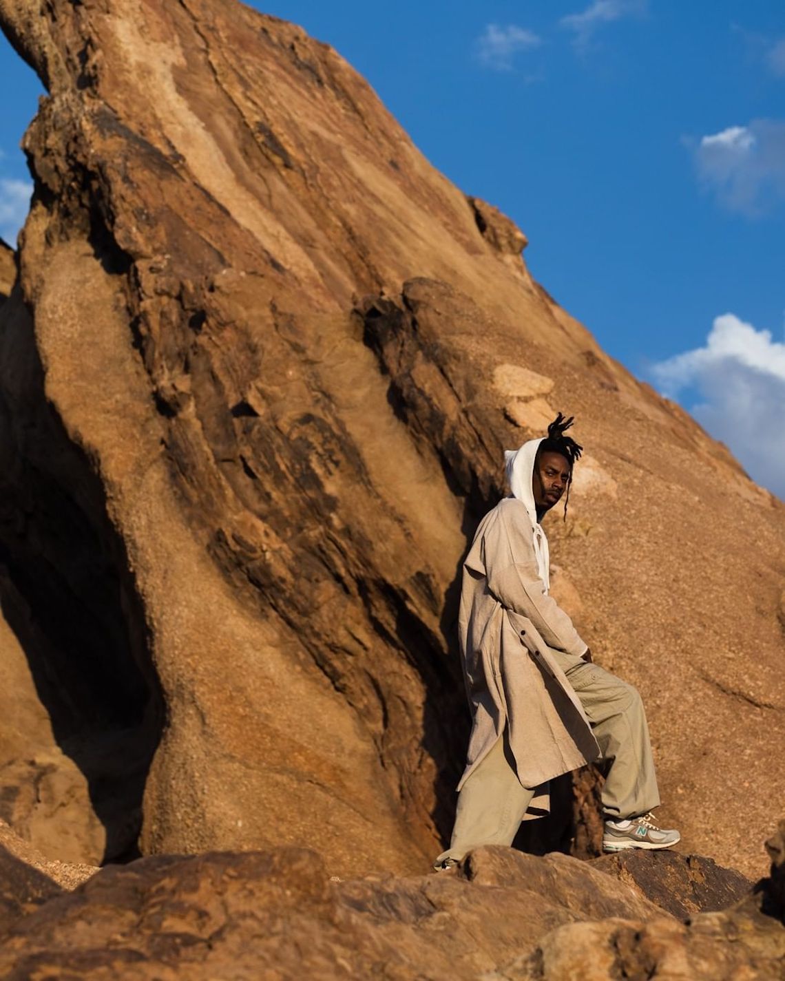 Lộ diện hình ảnh của mẫu sneaker atmos x New Balance 2002R Oasis - 15