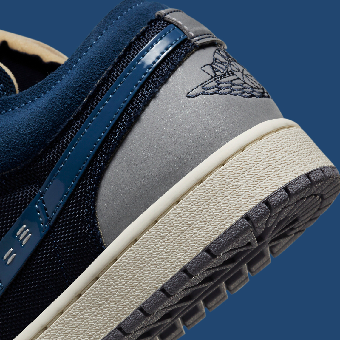 Lộ diện hình ảnh Nike Air Jordan 1 Low Craft màu Navy mới nhất - 8