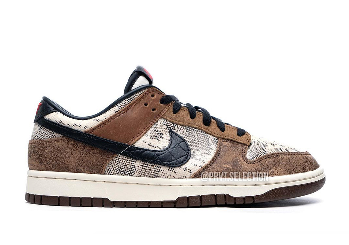 Logo Nike cổ điển đóng dấu Dunk Low đa họa tiết này ở Nhật Bản - 2