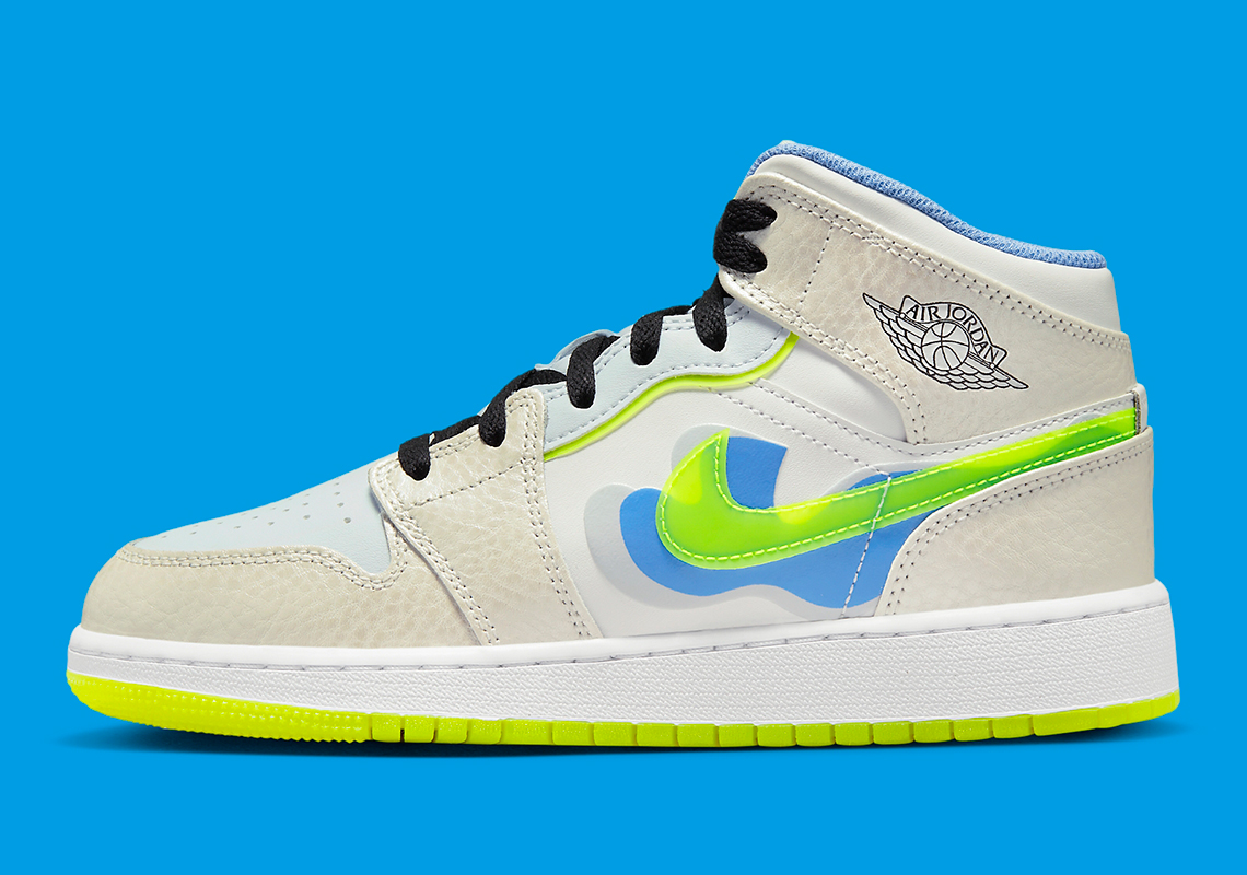 Logo Warped Swoosh tô điểm cho air Jordan 1 mid - 1