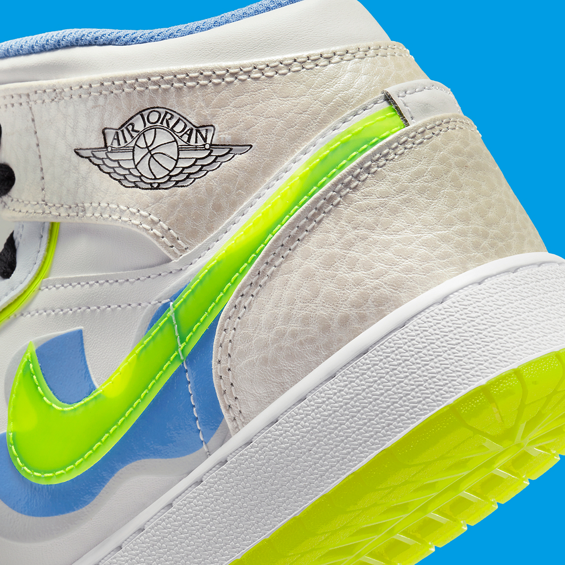 Logo Warped Swoosh tô điểm cho air Jordan 1 mid - 8