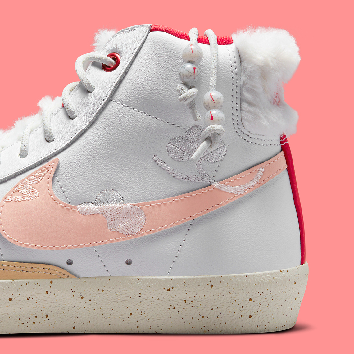 Lông thỏ giả tô điểm cho Nike Blazer Mid '77 Leap High - 10