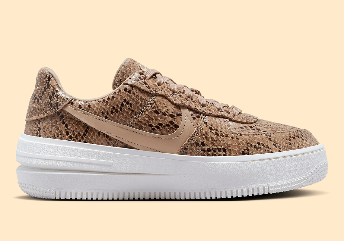 Lớp da rắn kỳ lạ bao phủ Nike Air Force 1 PLTAFORM - 2