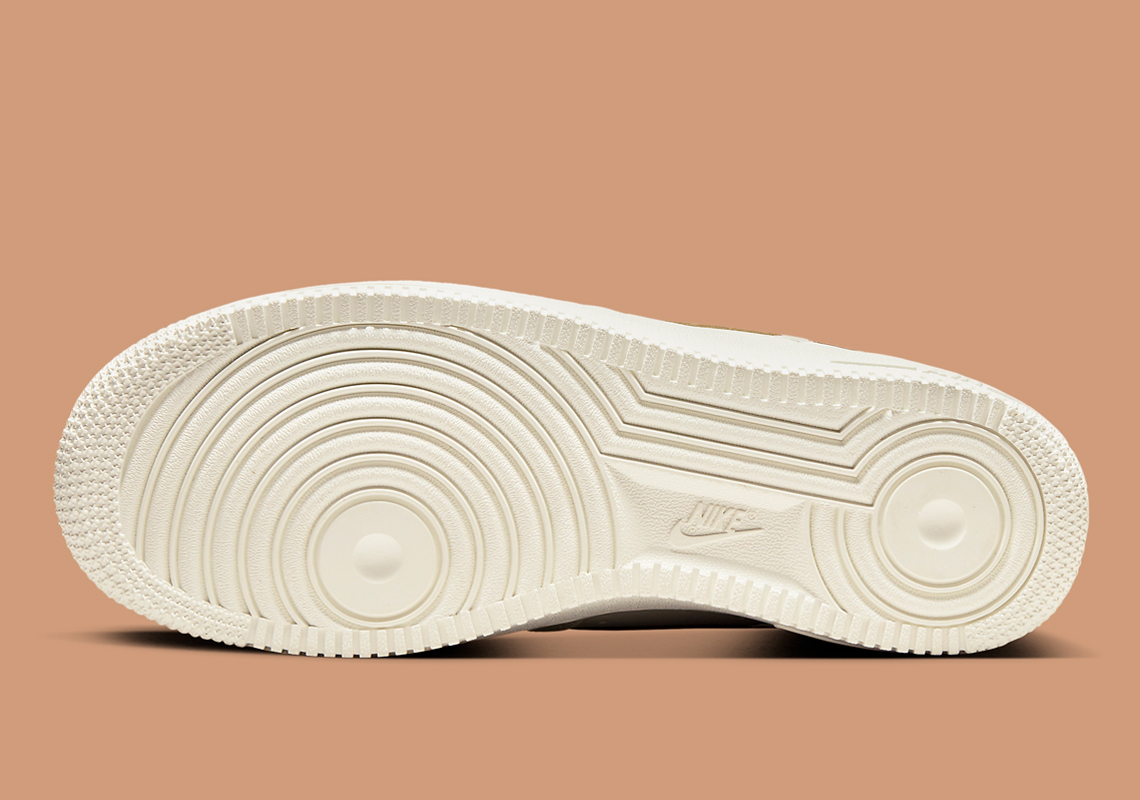 Lớp hoàn thiện bằng vàng hồng cao cấp trang bị cho Nike Air Force 1 Low nữ - 5