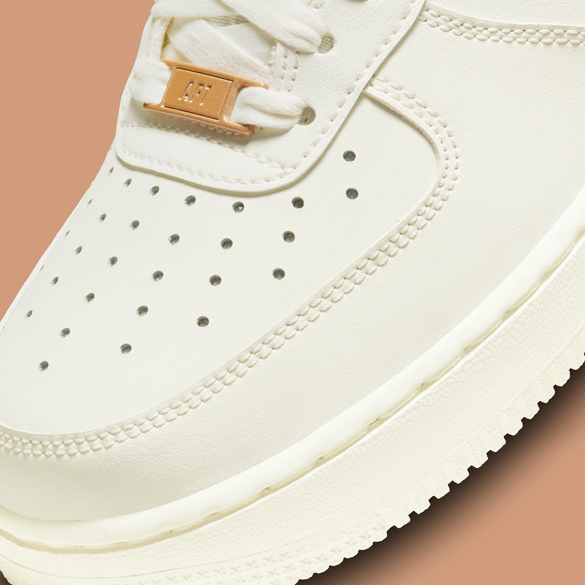 Lớp hoàn thiện bằng vàng hồng cao cấp trang bị cho Nike Air Force 1 Low nữ - 7