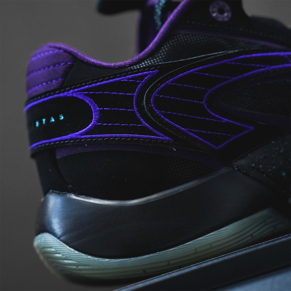 Luka Doncic trình làng giày chính thức thứ hai với Jordan: Jordan Luka 2 'Space Hunter' - 10